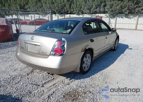 2005 Nissan Altima 2.5 S из США, поврежденный, VIN 1N4AL11DX5C137249